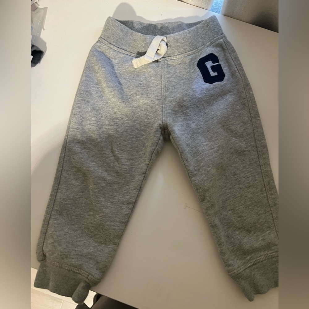 Gap sweatpants size 18-24 months